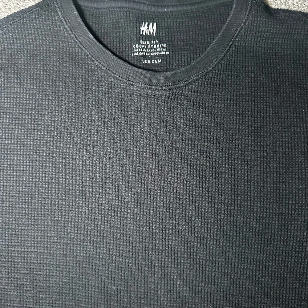 H&M Dark Long Sleeve Top - Picture 2 of 3